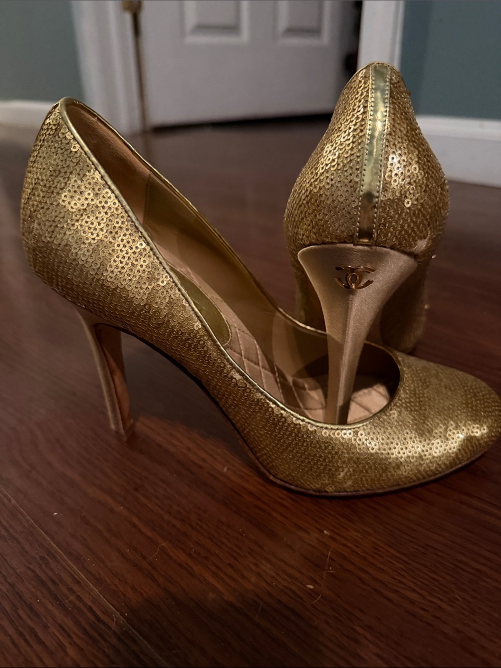 CHANEL Gold Sequin Pointed-Toe Stiletto Pumps